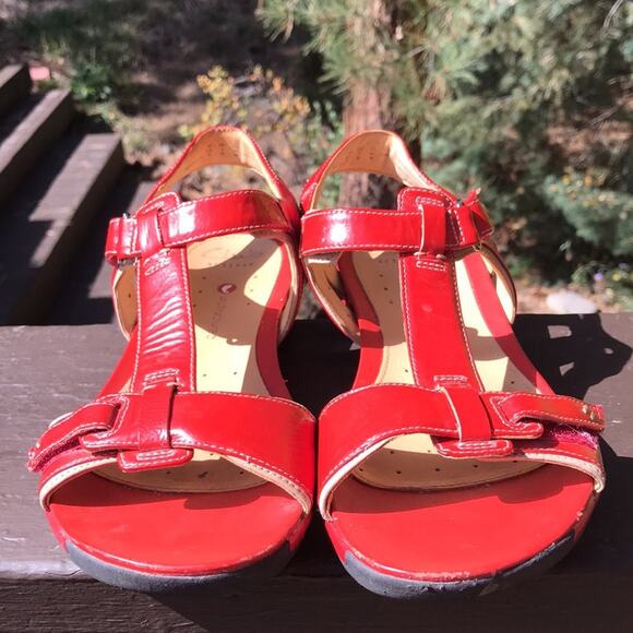 Clark's Unstructured Red Leather Sandals Women's Size 9 - Picture 3 of 7